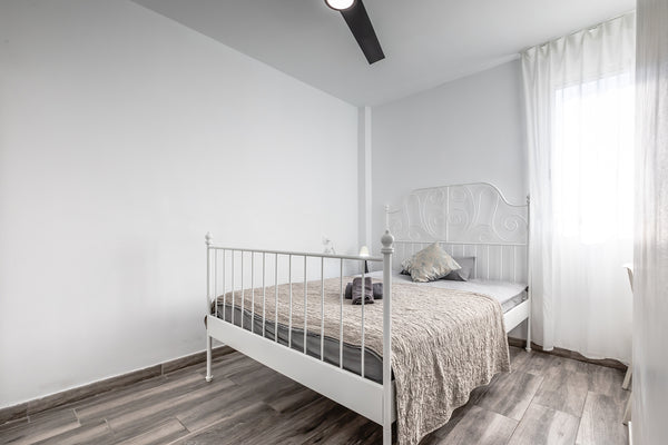 Room 4 in Calle Musico Martin Soler 1