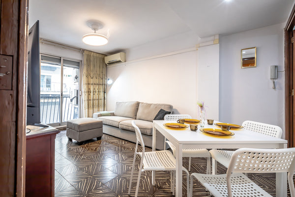 Whole apartment in Calle Marino Albesa 8