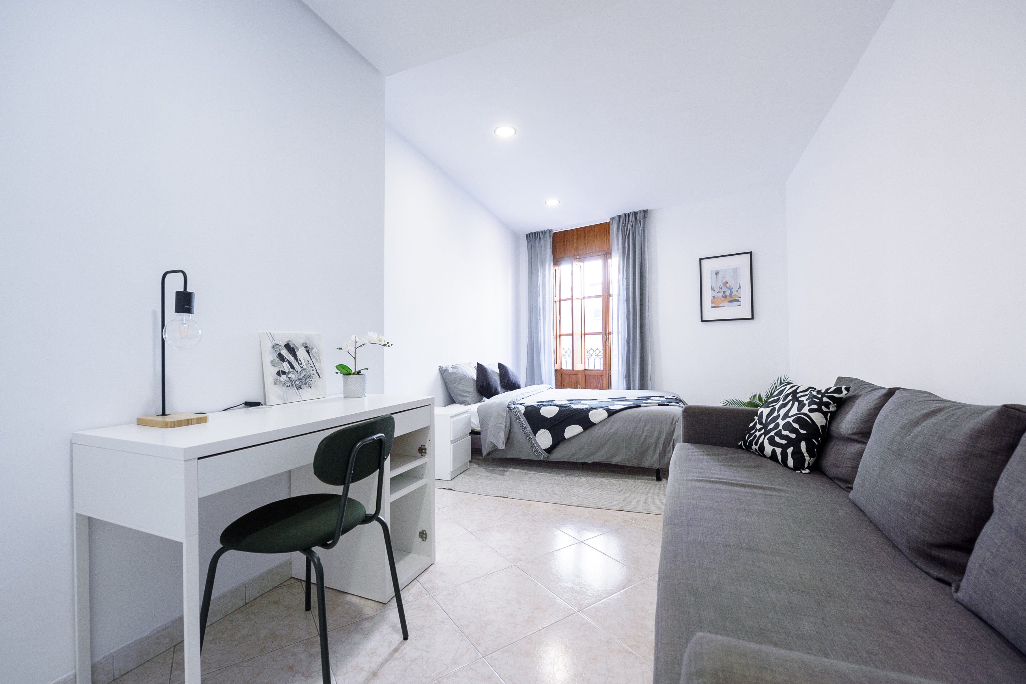 Room 2 in Calle Baja 30
