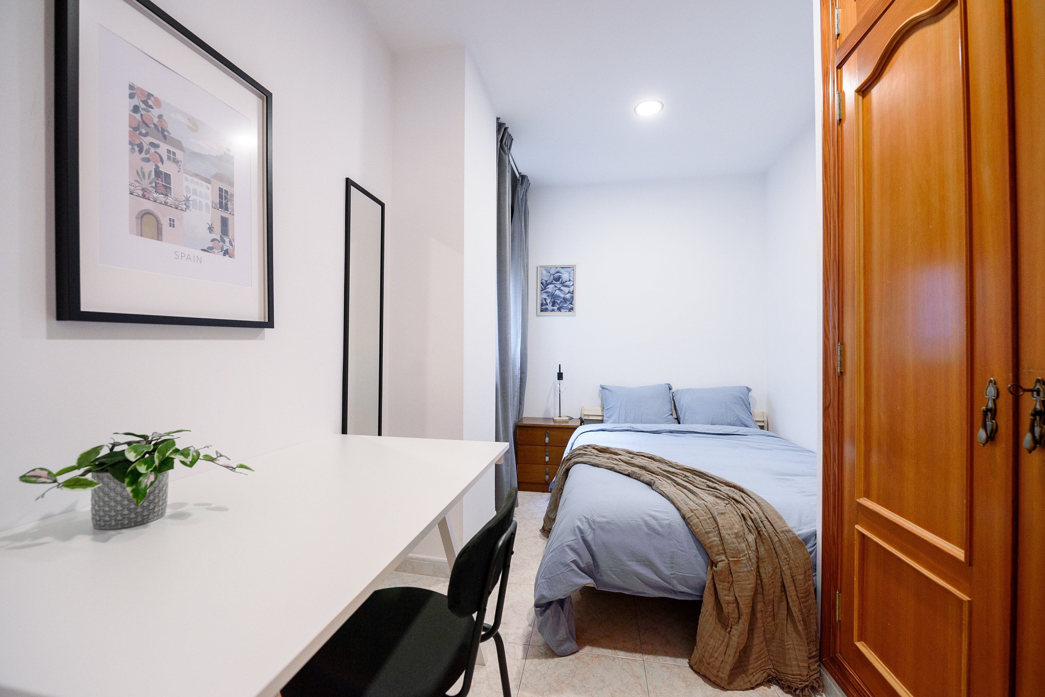 Room 3 in Calle Baja 30