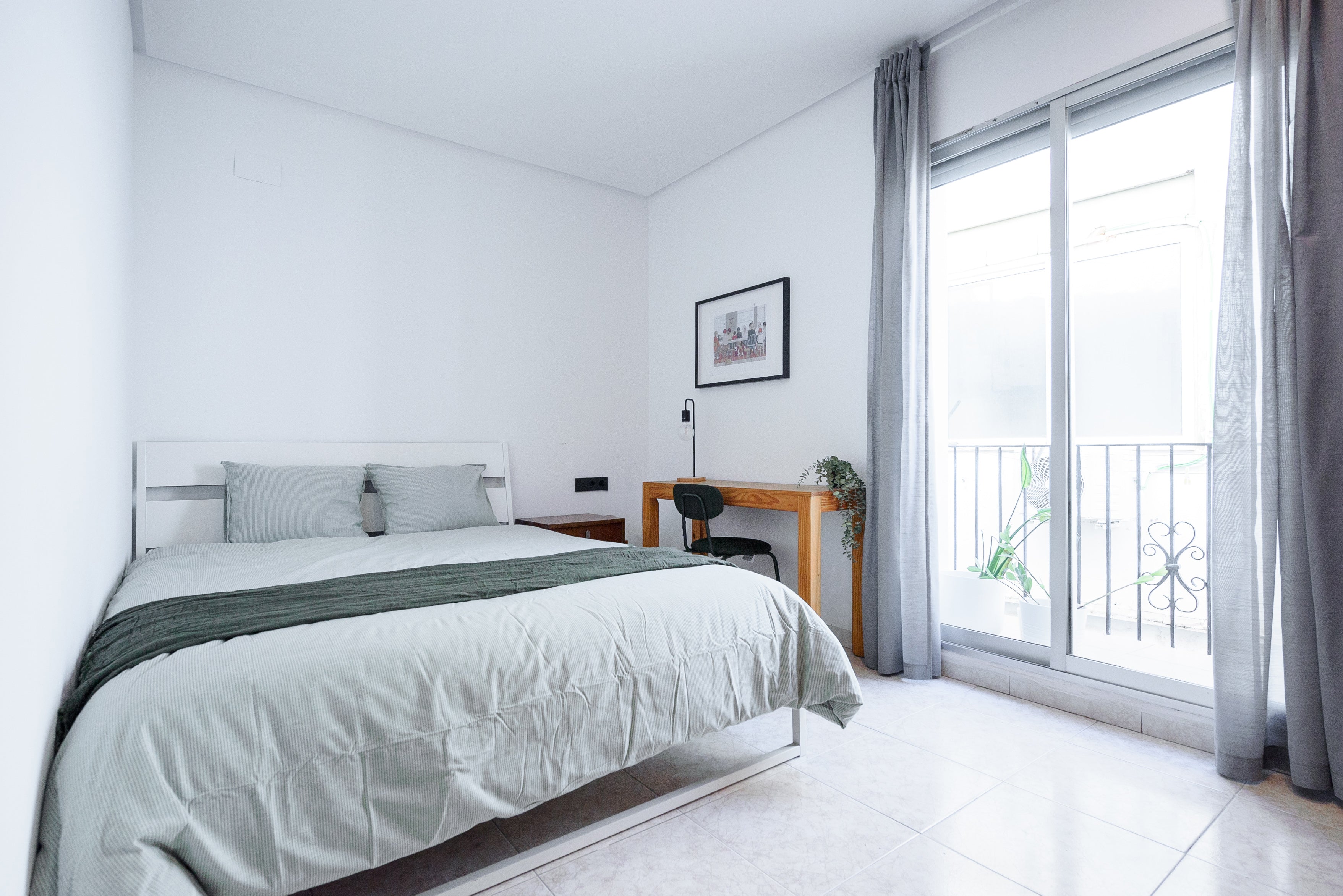 Room 4 in Calle Baja 30